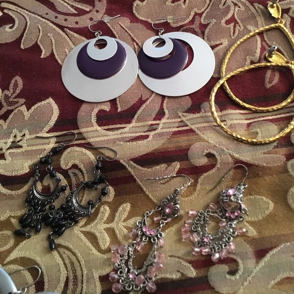 Bundle of 6 pairs of earrings. - Picture 3 of 4